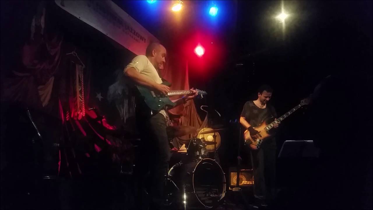Marek Napi&oacute;rkowski Trio &ndash; Havona (J. Pastorius) // Letni Festiwal Jazzowy / Piwnica pod Baranami