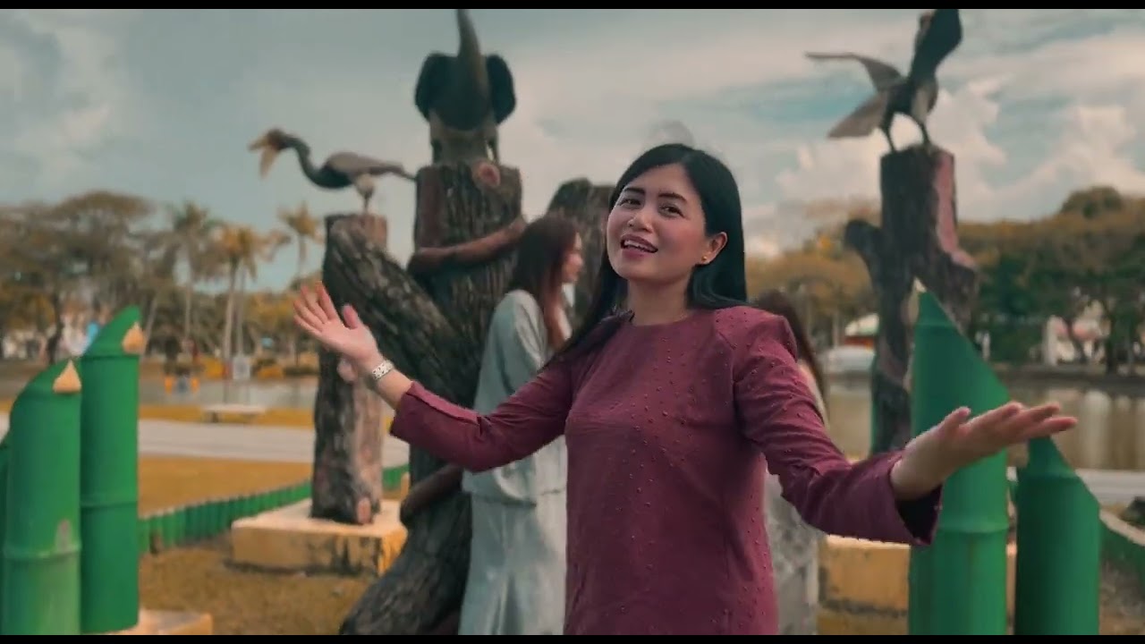 Meriah Hari Raya QEO8