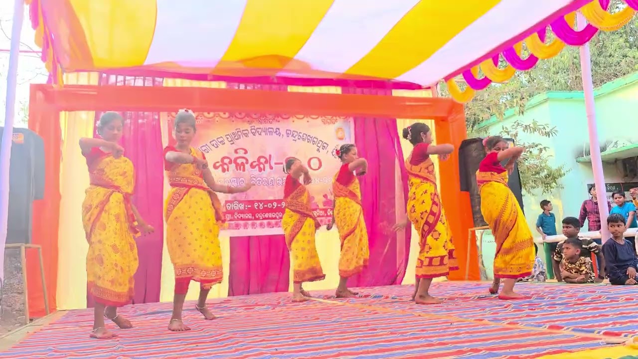 Sakhi sange gele rahan  dance performance 