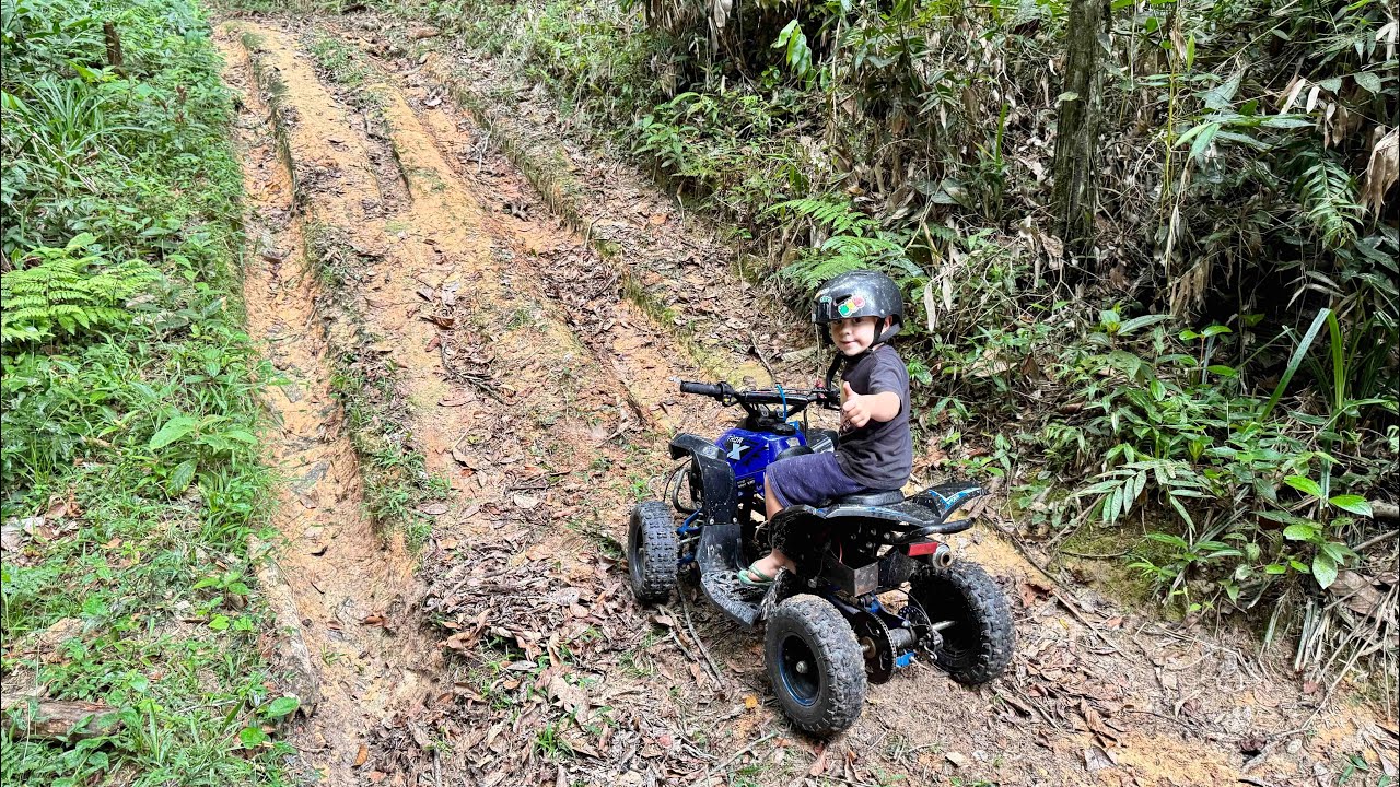 SUBIMOS A TRILHA DO PÂNTANO COM O MINI QUADRICICLO. Thiago velho 