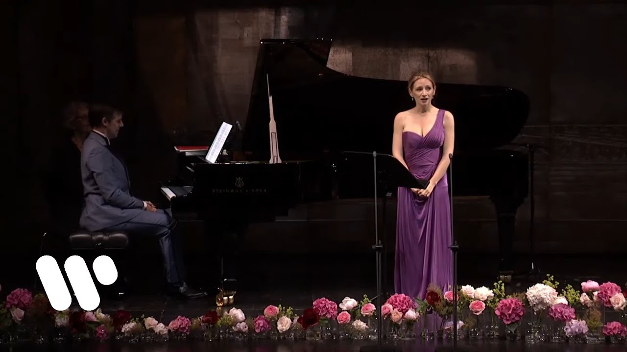 Sabine Devieilhe performs Mozart: 
