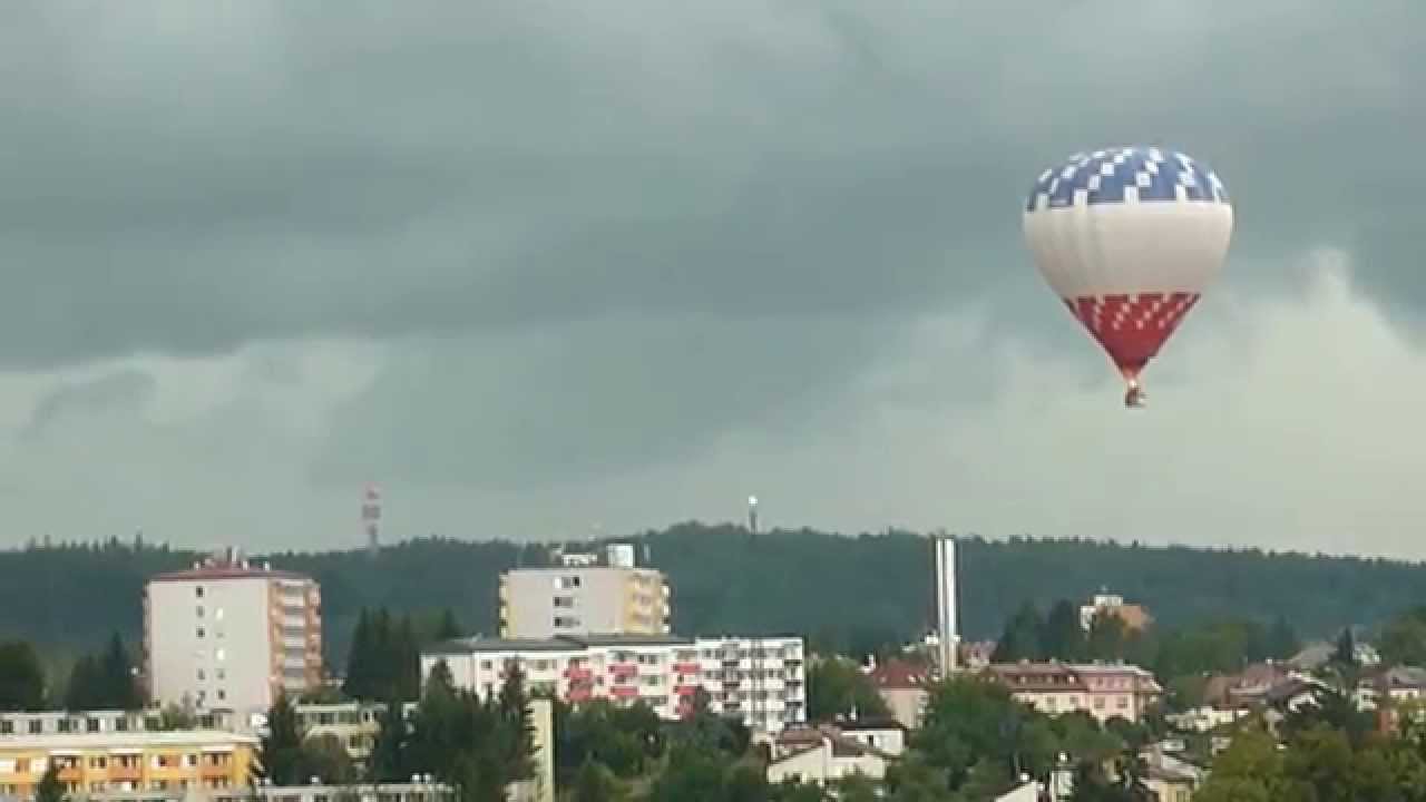 Balón v bouřce Jihlava CZ 4.8.2013 Hot-air balloon in thunderstorm