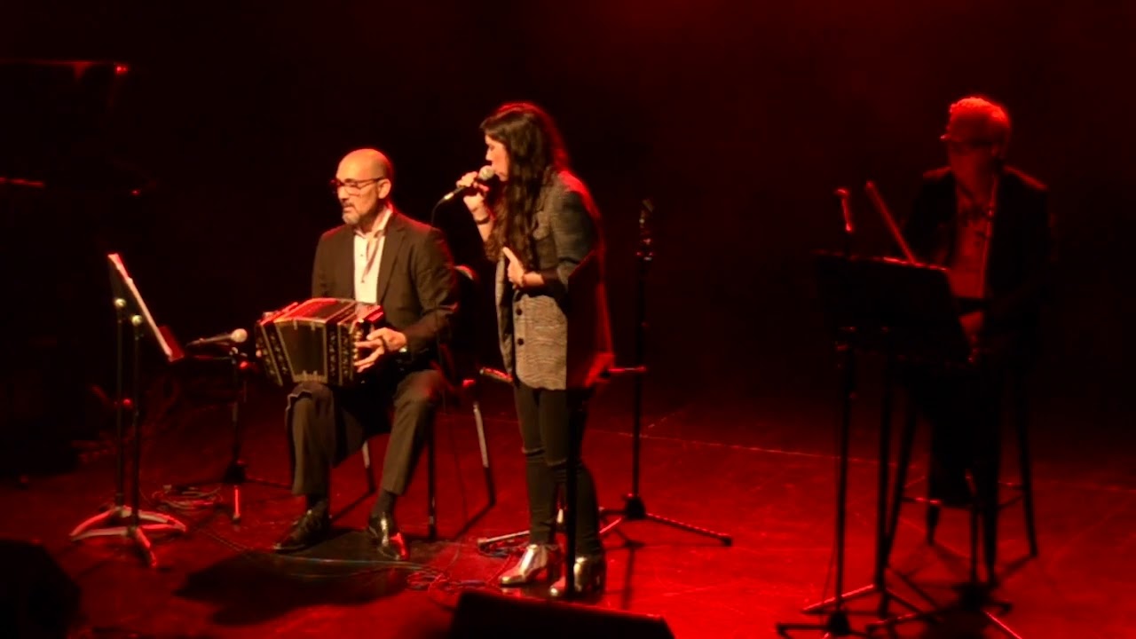 Che Bandone&oacute;n por Estefan&iacute;a Melonio & Horacio Romo