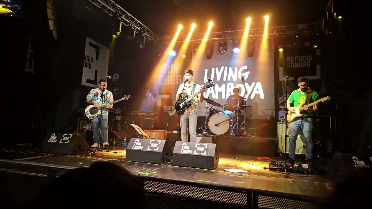 LIVING CAMBOYA-Banda musical emergente en Málaga