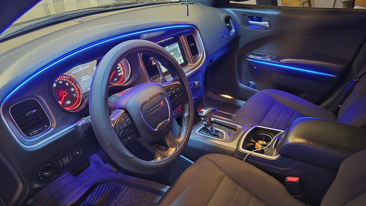 2019 Dodge Charger R/T got dual zone ambient lights.
