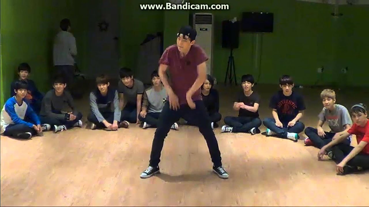 130927 SEVENTEEN GUERILLA BROADCAST - Soonyoung vs Jihoon Love More (Chris Brown) Dance Battle