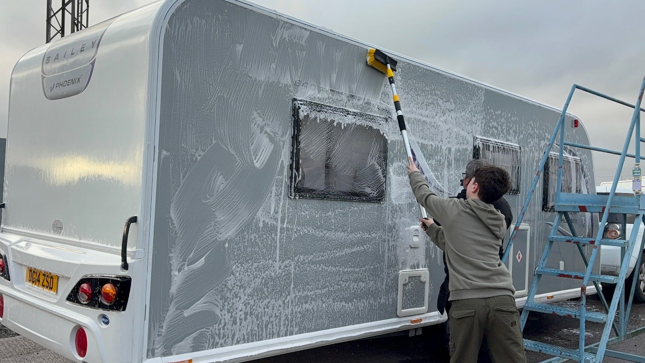 Cleaning our Bailey Phoenix caravan with Jennychem