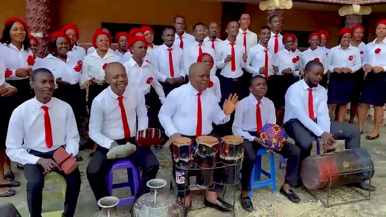 Oh nwannem, K'anyi je nye Chineke Onyinye by Golden Voices Aba. Comp. by Emma Atuanya