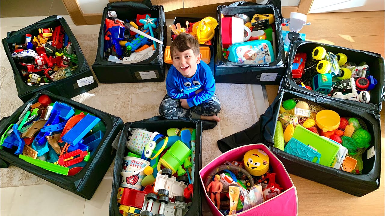 Yusuf’un oyuncaklarını kutulara ayırıp düzenledik😍Hotwheelslar, nerfler,doktor tamir market setleri