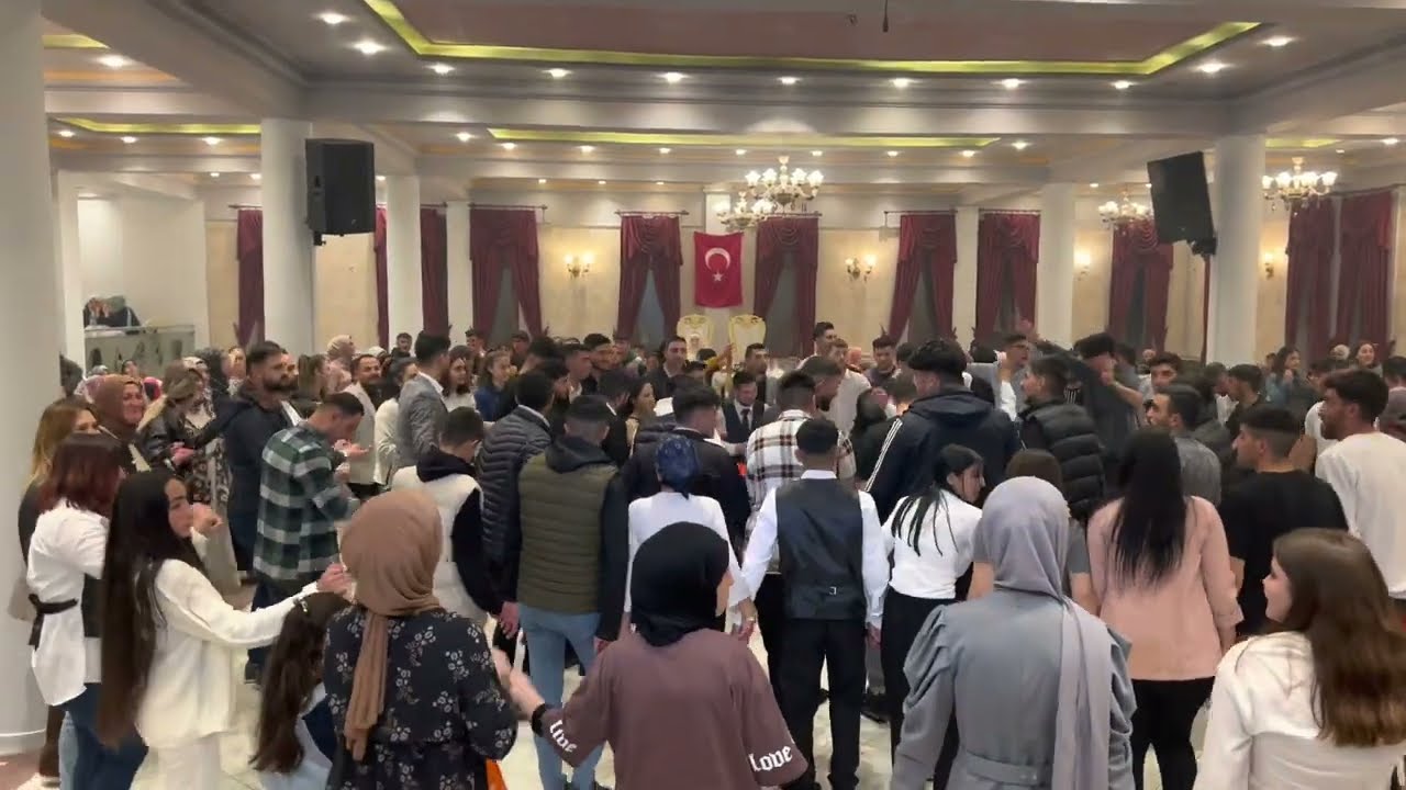Serhat Çelik Sarıkamış Belediye Düğün salonu. Gençler ortalığı Salladı. İrt 0539 581 3025