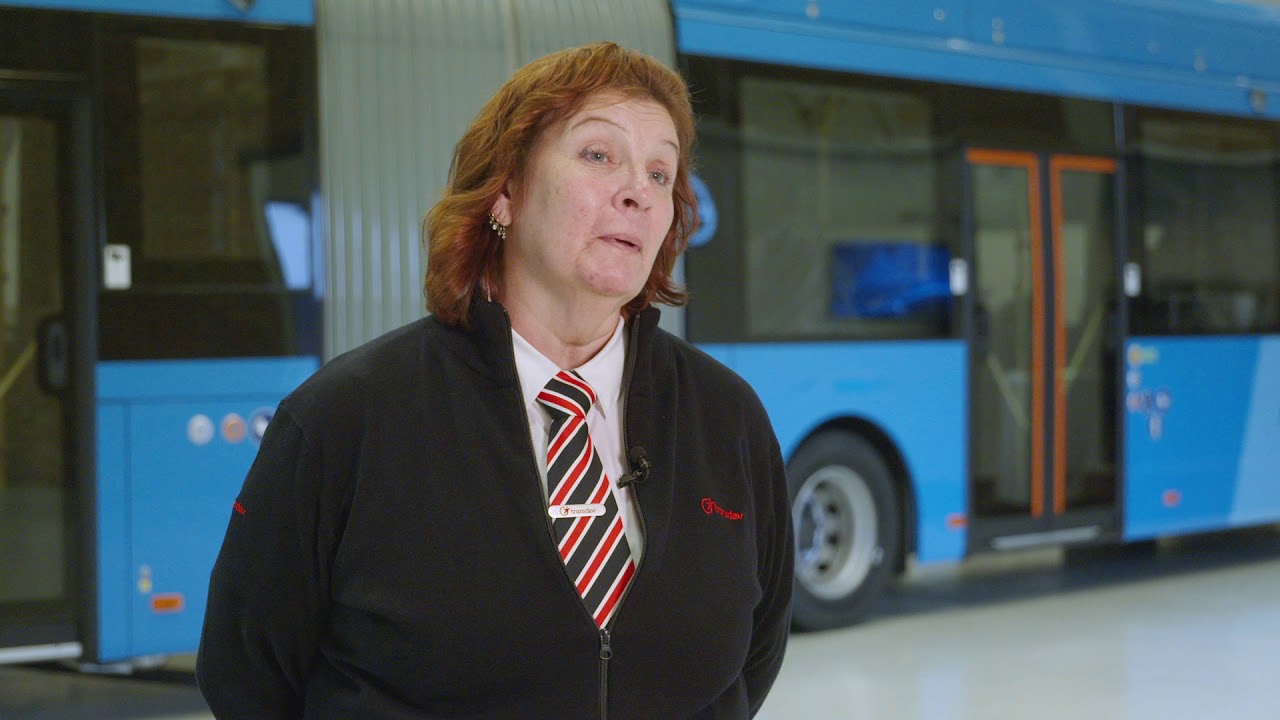 Driver training: 750 bus drivers prepare to go electric | Volvo Buses