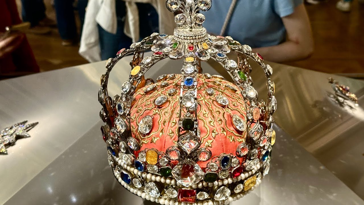 Paris Museum 🇫🇷 Louvre Museum 👑 Gold & Diamonds at The Galerie d’Apollon 💎