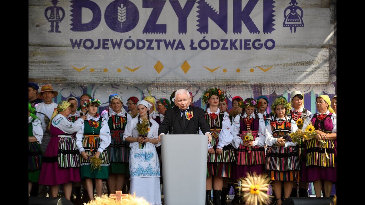 Premier Jarosław Kaczyński podczas dożynek województwa łódzkiego w Paradyżu