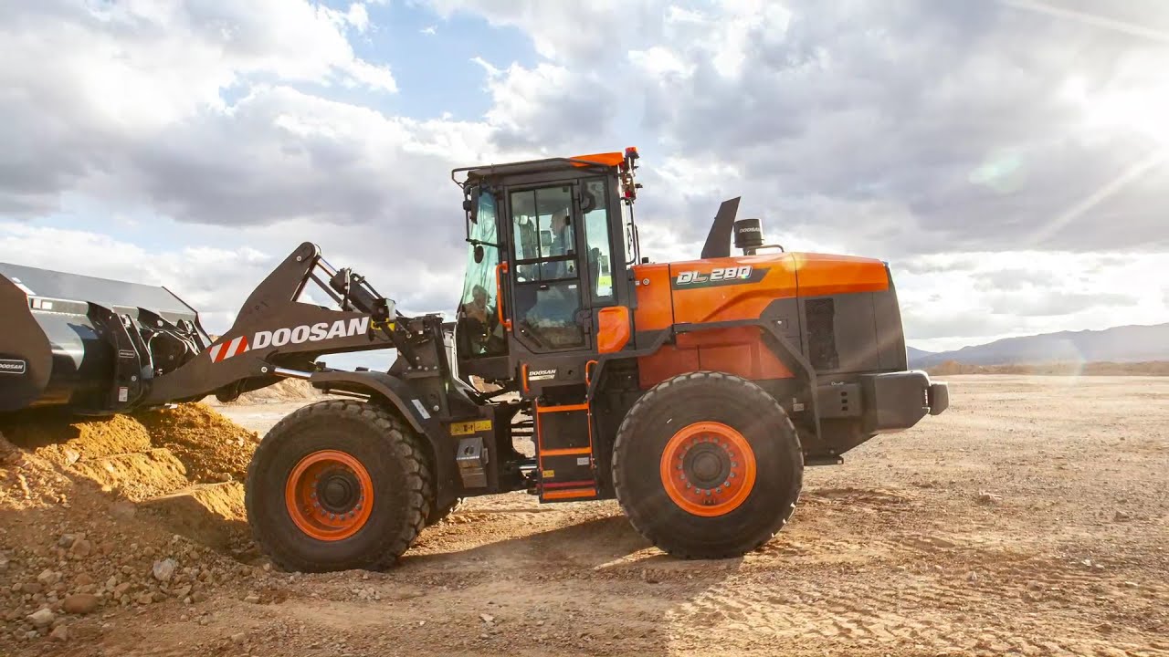What to know about Doosan’s -7 Series wheel loaders