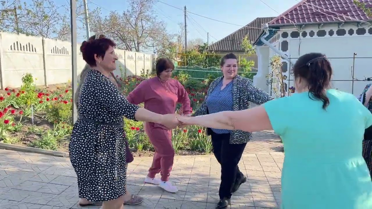 Surpriză la Crihana Veche pentru doamna Maria Cazacu