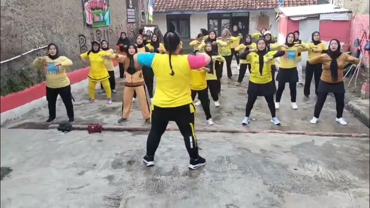 SENAM EROBIK .CERIA 18