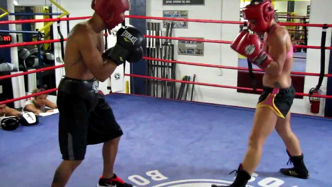 World Champion 'stayLo' spars at South Florida Boxing (1)