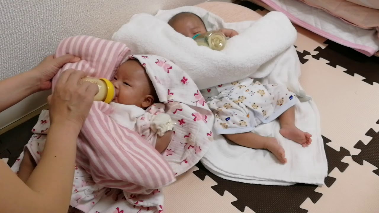 【双子のセルフミルク】双子の赤ちゃんが同時にセルフでミルクを飲む方法。育児の時短ですReduce the burden of childcare with self-milk