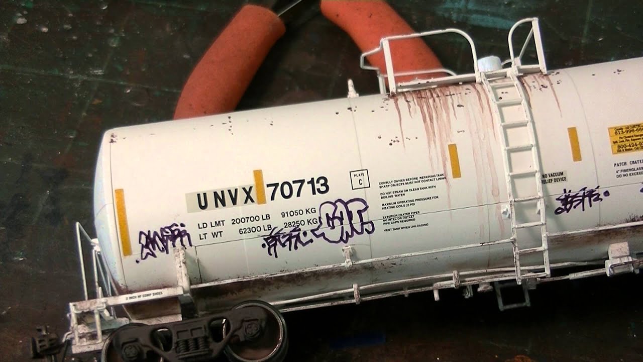 Advanced Rust Spot And Streaking Techniques.  Tank Car Weathering!