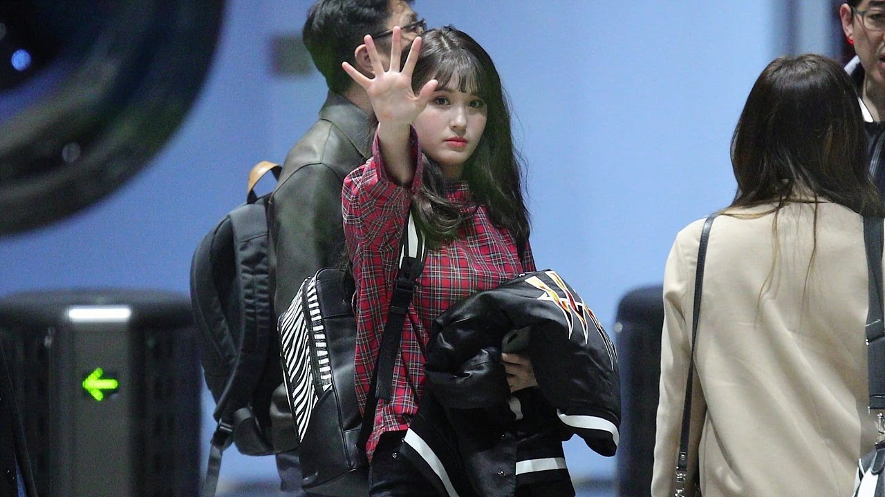 170321 소미 (Somi) 더쇼 MC 퇴근길 직캠 / 4K Fancam by -wA-