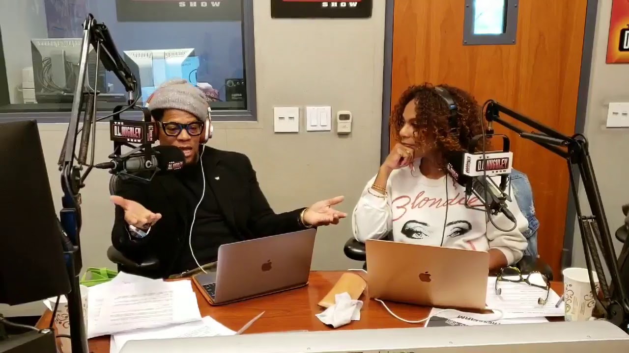 D L  Hughley  How Racist Is Too Racist for the Right?!!!