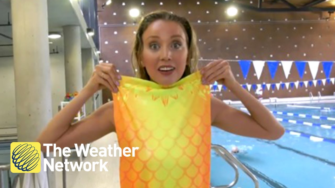 Weather reporter gives MERMAID SCHOOL a try, it goes surprisingly well
