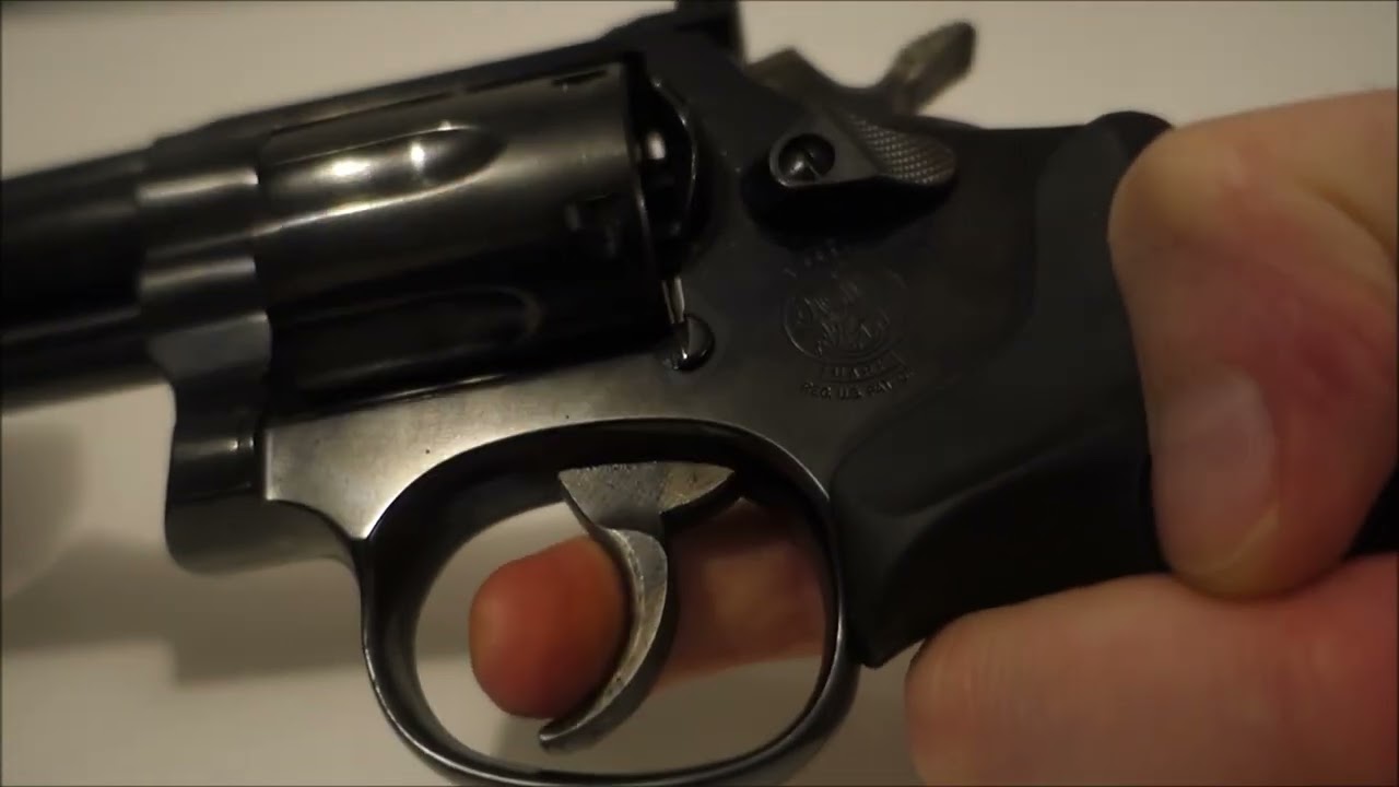 présentation révolver SMISS WESSON modèle 19 calibre 357 mag