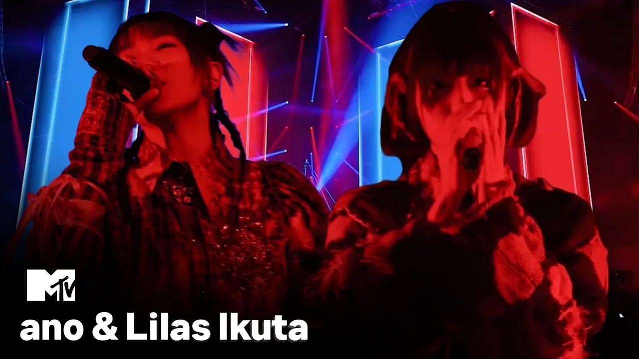 ano & Lilas Ikuta perform 