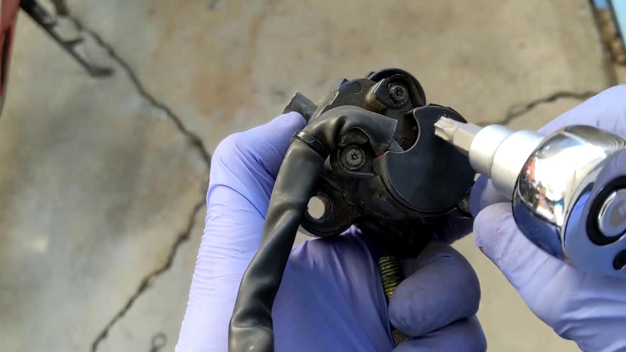 How to change Ignition Barrel - Honda CBR250RR Fireblade MC22 Build Series - Episode 3