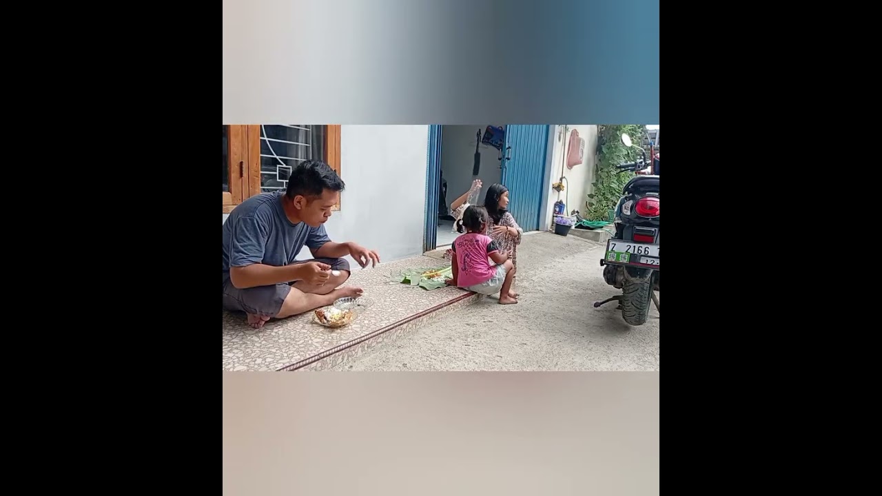 Breakfast di rumah aksa in