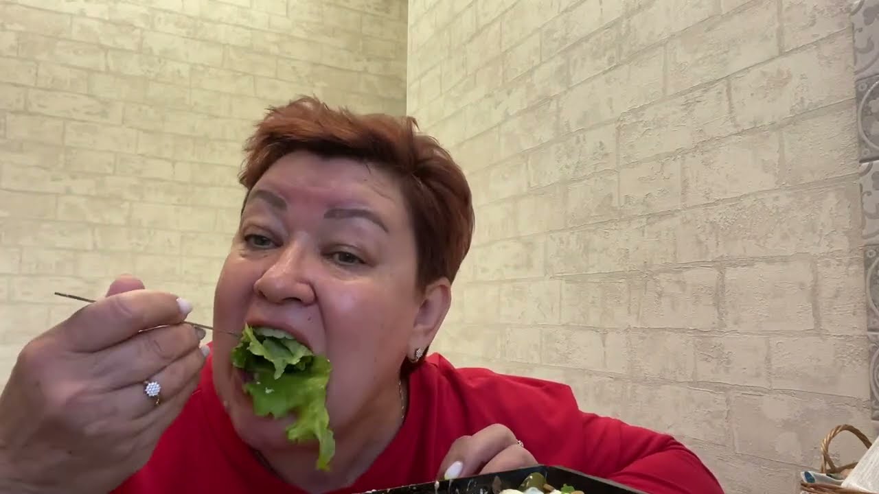 ПОДСТРИГЛАСЬ КОРОТКО! КУПИЛА НА УЖИН 🥘 ЖАРЕНЫЕ КОРОБКИ!