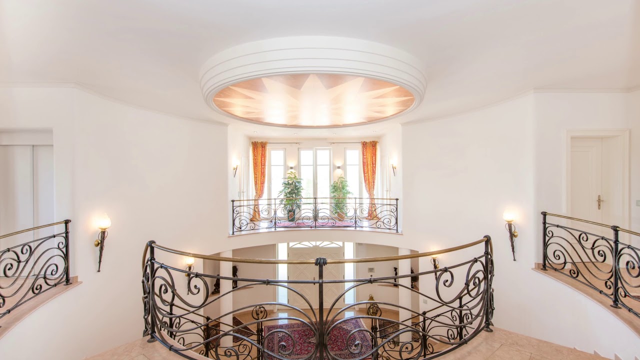 VON POLL IMMOBILIEN Palladio Villa bei Montabaur