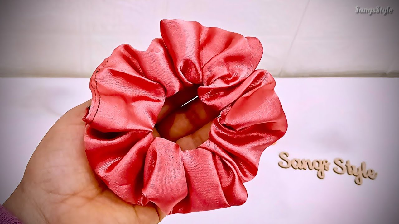 How to make scrunchies at home with sewing machine at home||SangsStyle 