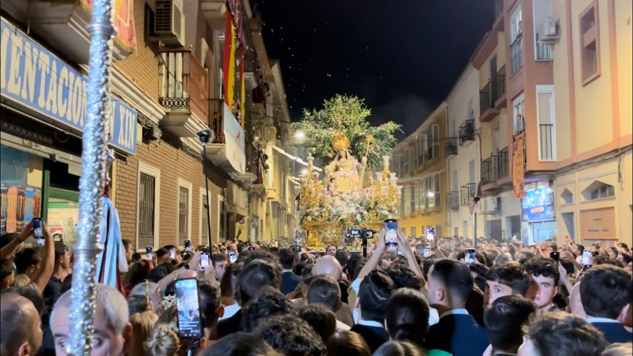 CORONACIÓN DIVINA PASTORA | “TÚ ERES EL ORGULLO DE NUESTRO PUEBLO” | PETALADA | MÁLAGA 2024