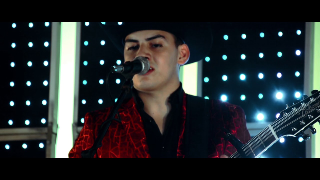Jesus Albino Quintero / Los Plebes de la cuadra (en vivo)