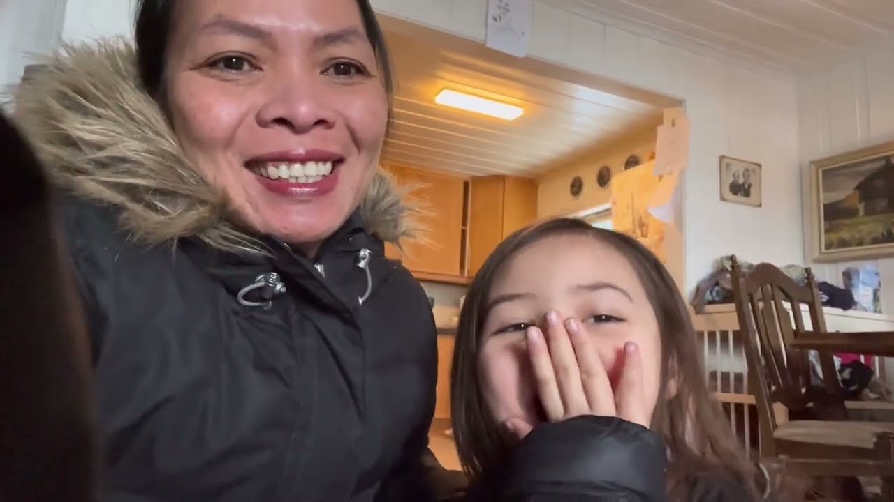 ส่งลูกไป รร เสร็จแวะเช็คราคาเค้กวันเกิดให้ลูกๆ