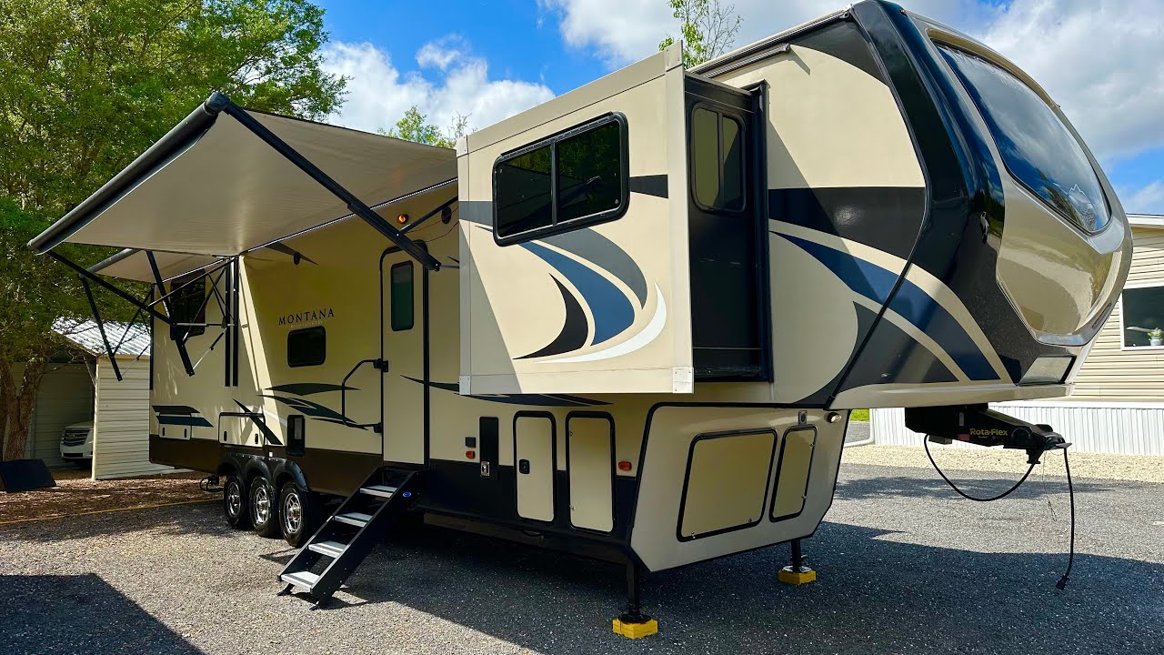 SOLD 2019 Keystone Montana High Country Toy Hauler Model 381TH $39,900
