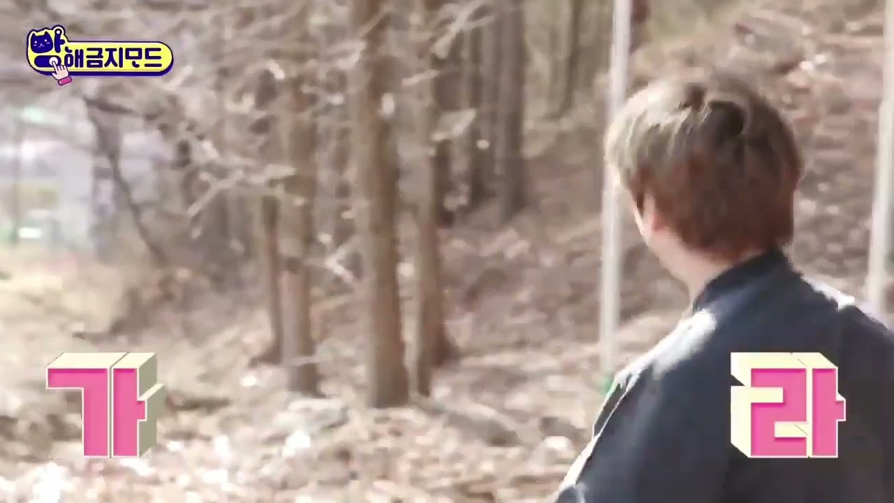 강다니엘님과 함께 촬영한 삼봉이🐩❤️ 친절하신 강다니엘님☺️  출처 유니버스 방해금지모드