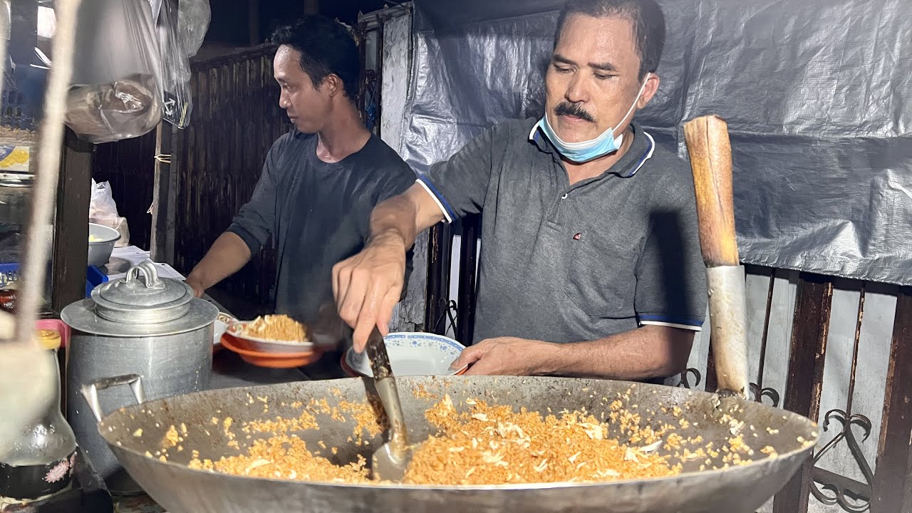 NASI GORENG CAK TOHIR SEKALI BIKIN 20 PORSI