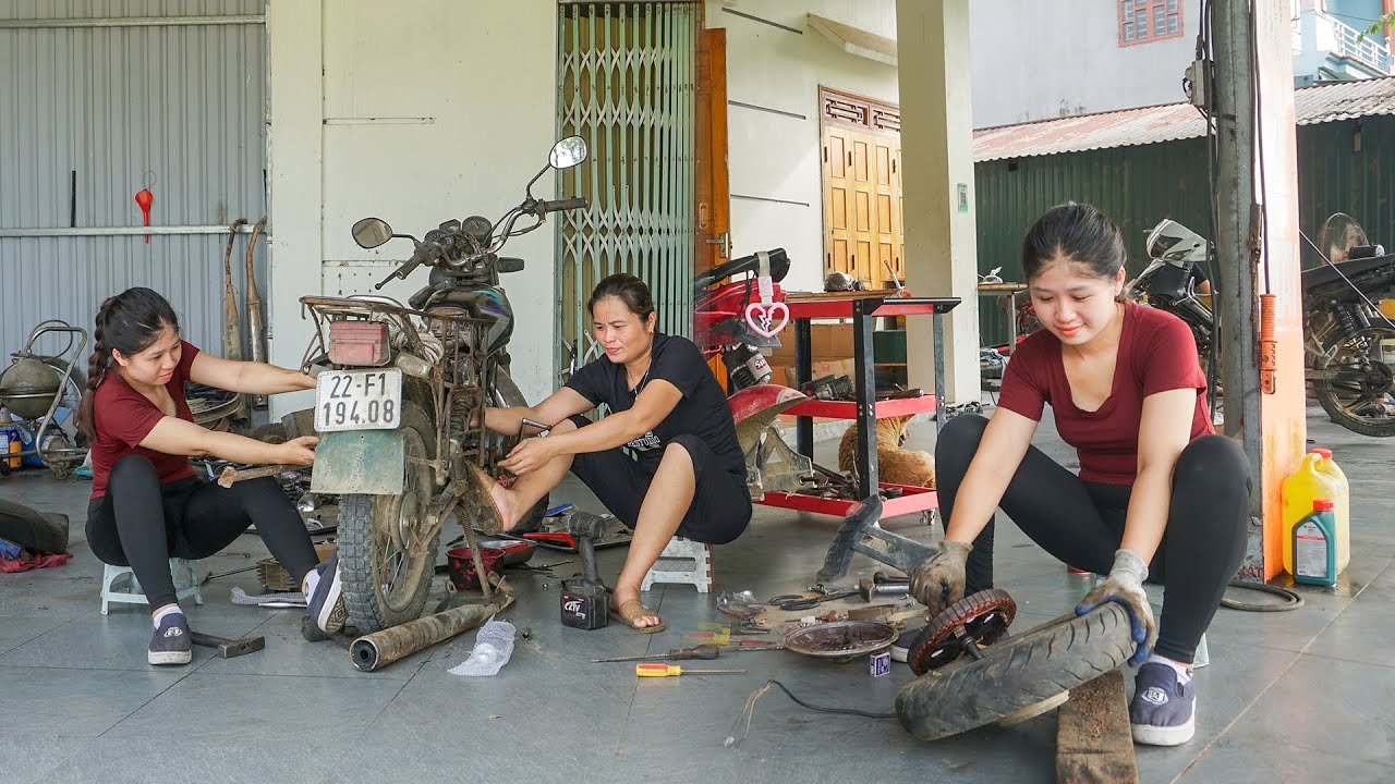 The Girl Repair Broken Electric Motorbike - Replace Engine Core Motorcycle | Girl Mechanical