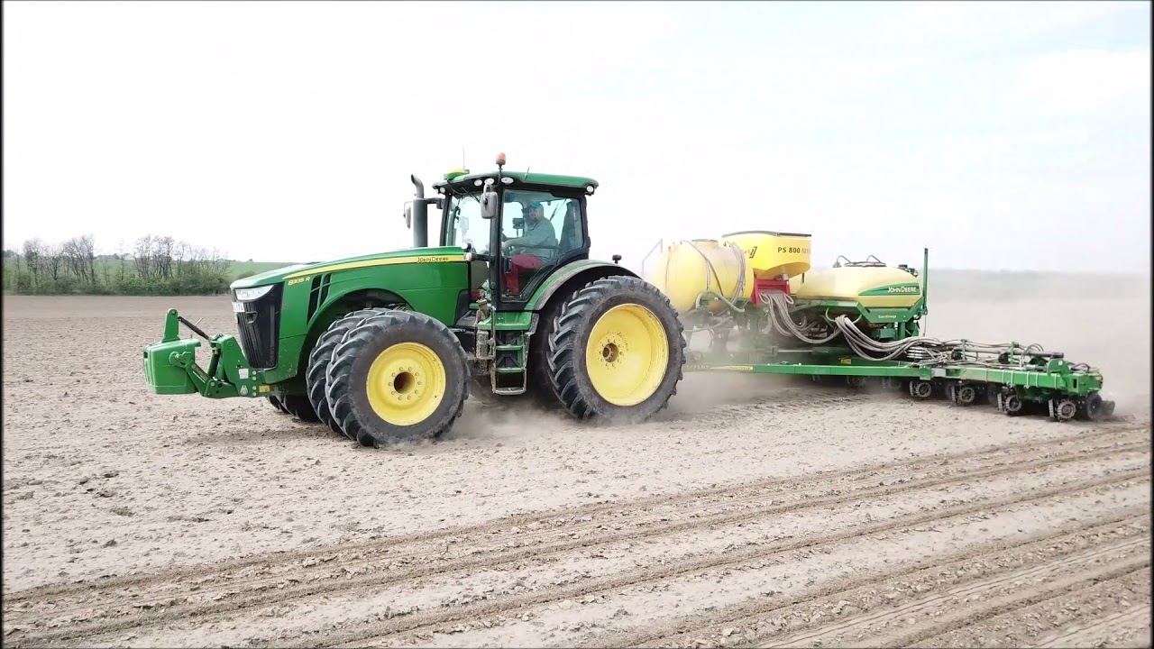 John Deere 8335R-John Deere 1775NT kukorica vetés