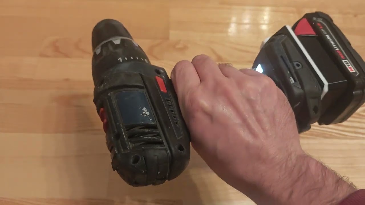 Adapter - Milwaukee M18 battery to Bosch Pro tool