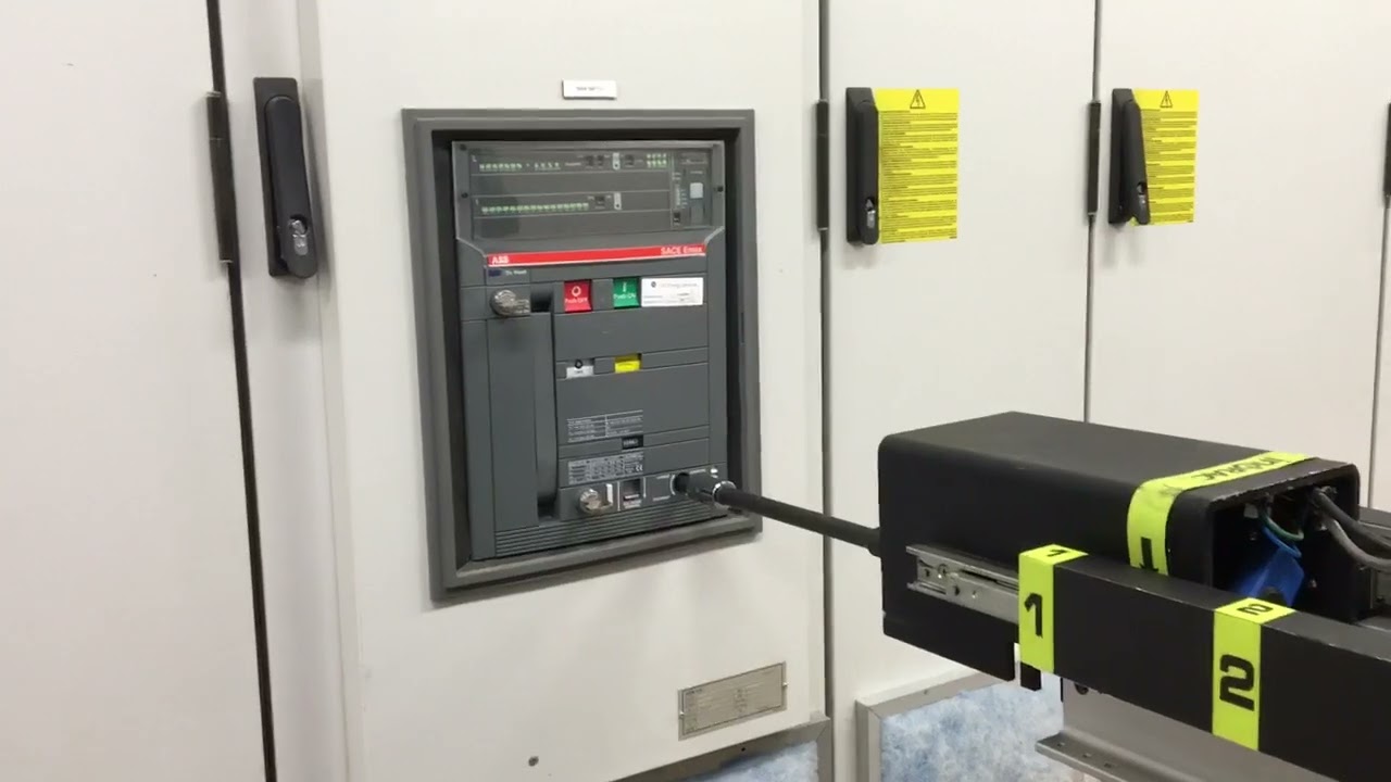 inoRAC3 Remote Racking Device racks the ABB SACE Emax Circuit Breaker