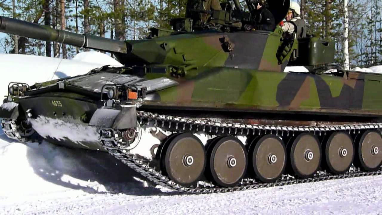 IKV 91 och PBV 501 (BMP 1) under  vinterövning Boden i mars 2011