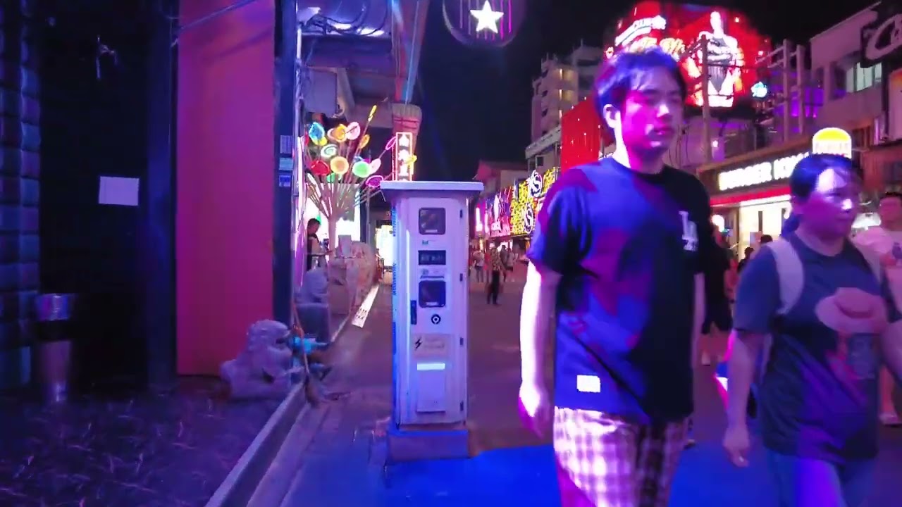 4K Pattaya Walking street Freelancers For 8 Minutes Vlog33720P HD
