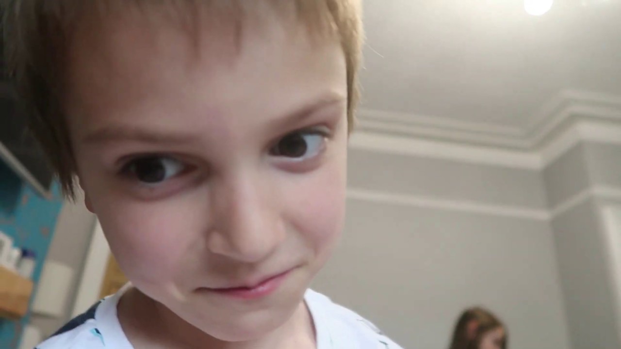 Ладно, признавайся, кто разбил очки?