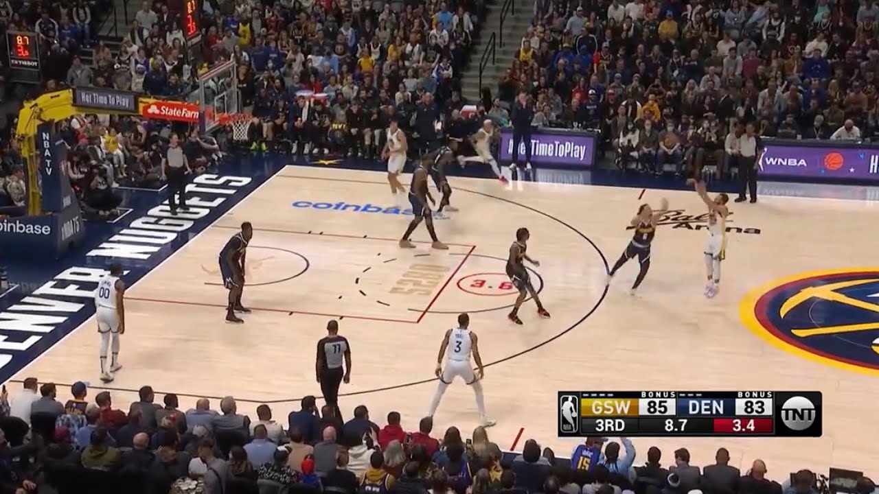 Steph Curry reaches 20,000 pts in Steph Curry fashion!