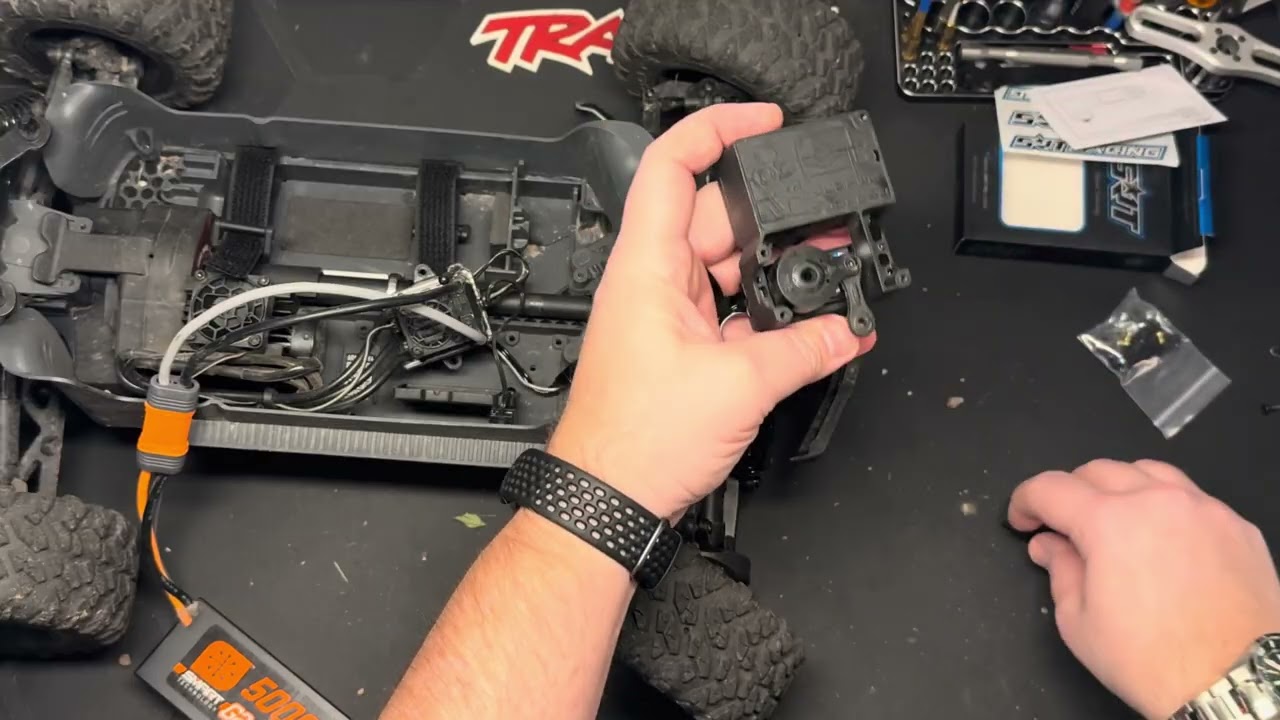Unbox & montage av SRT DL5020 i Arrma Big Rock (Granite, Typhon, Vorteks).
