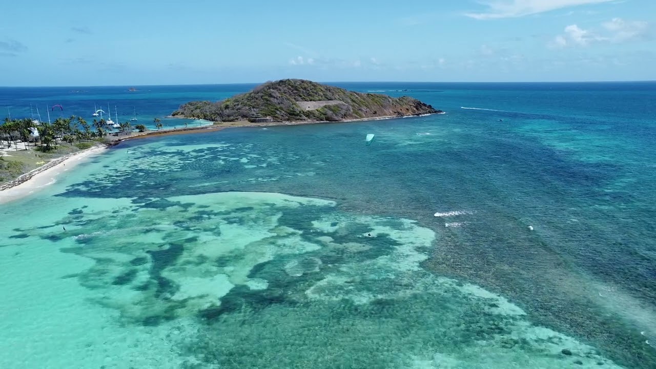 Kitesurfing at Salt Whistle Bay - Mayreau