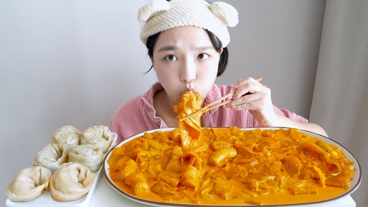요즘 난리 난 크림 카레 당면 먹방🔥꾸덕 쫀득 촉촉 완벽해✨ (feat. 매운 왕만두) REALSOUND MUKBANG | Cream curry :D